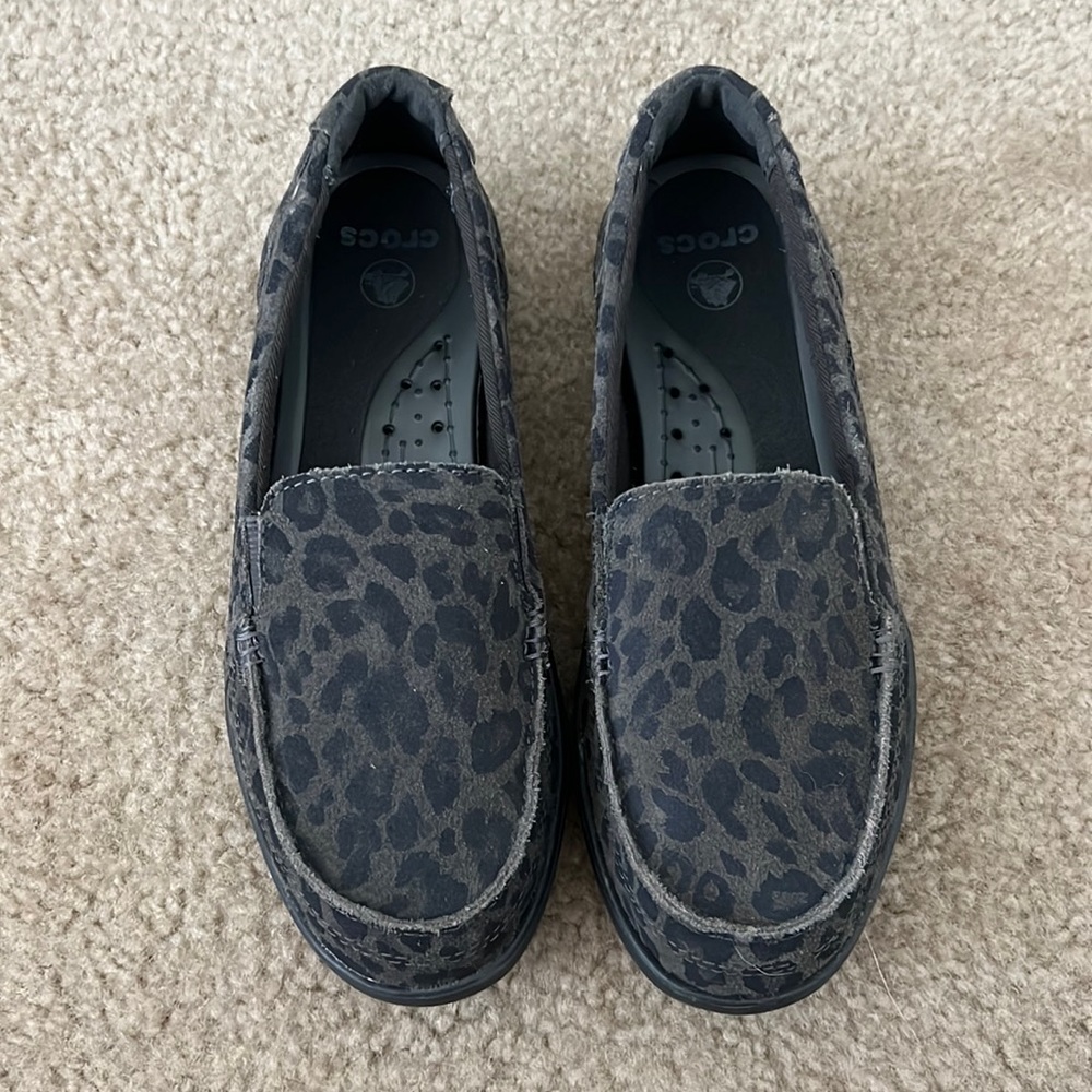 Crocs leopard loafers